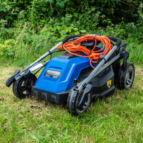 Electric Lawnmower With Rear Roller, Mulch & 40L Bag (15" / 38cm, 1600W) | Hyundai
