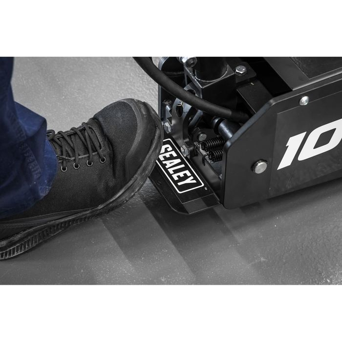 Viking Professional Long Reach Air/Manual Operation Trolley Jack with Rocket Lift 10 Tonne | 10001A