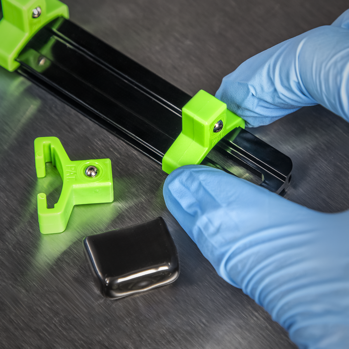 Premier Socket Retaining Rail with 16 Clips 3/8"Sq Drive - Hi-Vis Green | AK27053HV