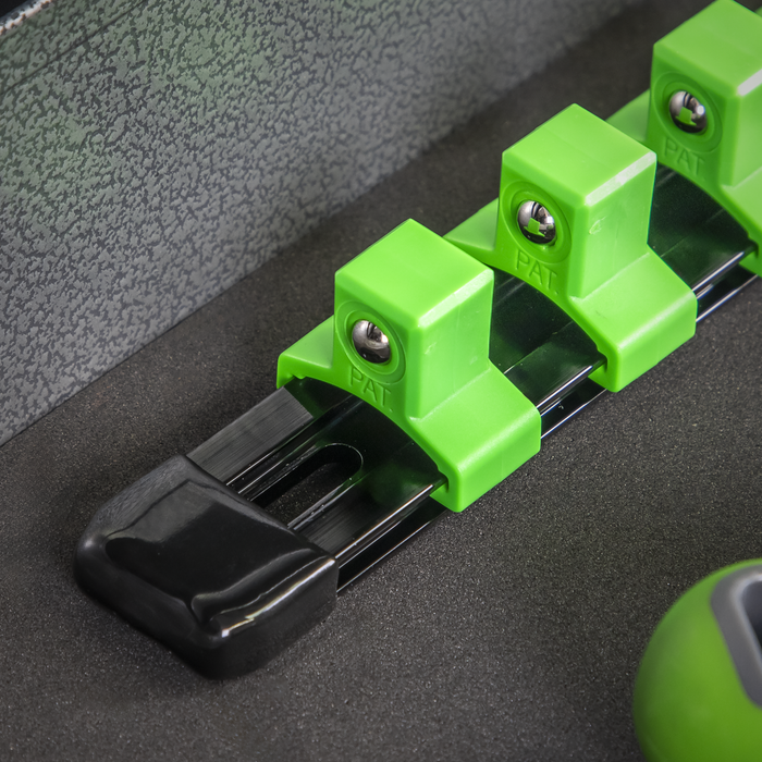 Premier Socket Retaining Rail with 16 Clips 1/2"Sq Drive - Hi-Vis Green | AK27054HV