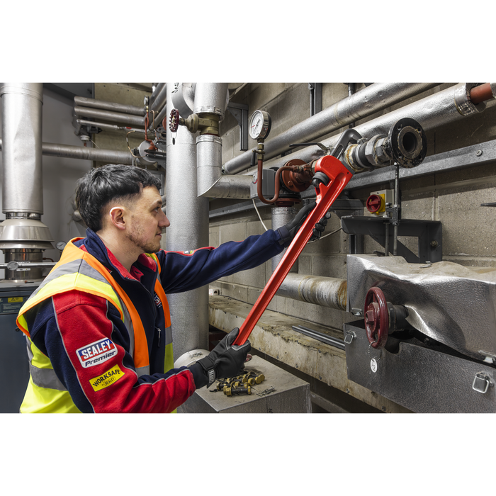 Premier Cast Steel Pipe Wrench European Pattern 915mm | AK5113