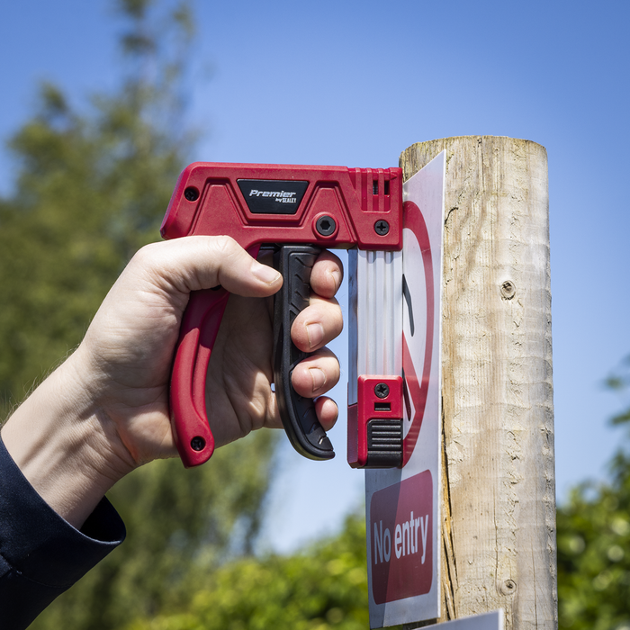 Heavy-Duty Staple & Brad Nail Gun | AK7067