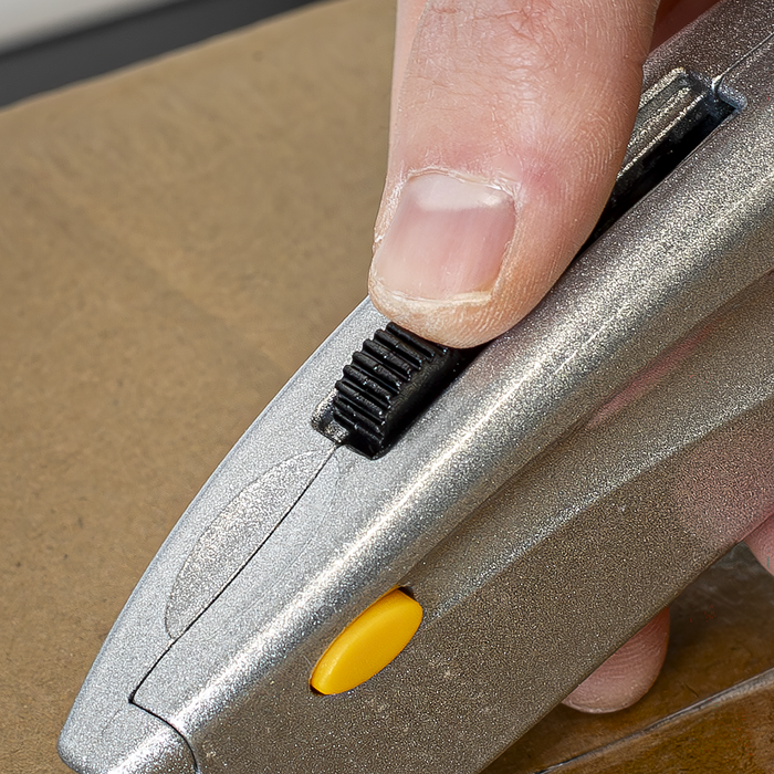 Premier Retractable Utility Knife | AK8603