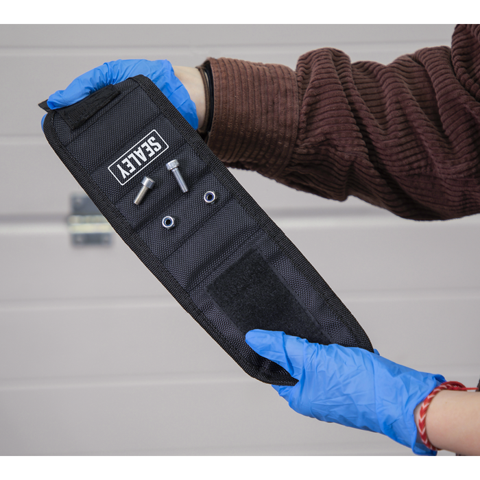 Magnetic Wristband | APMWB