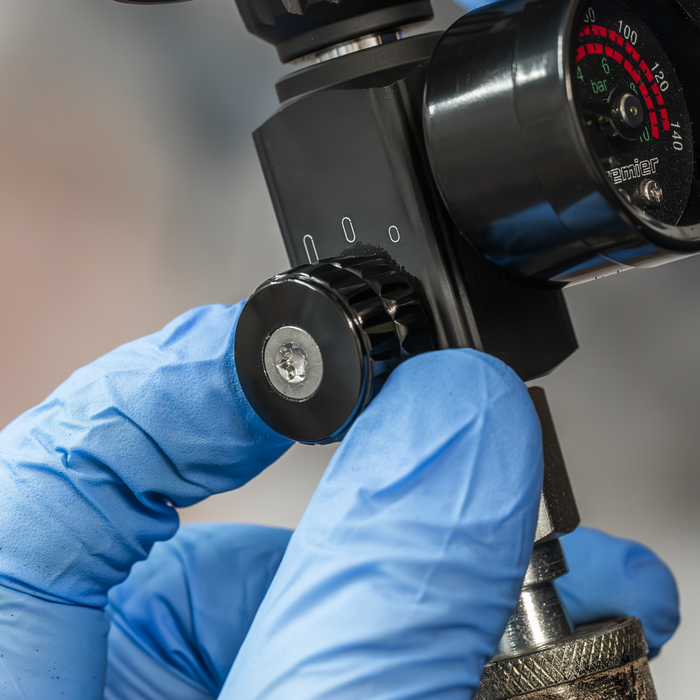 Premier On-Gun Air Pressure Regulator/Gauge with Glass Lens | AR02