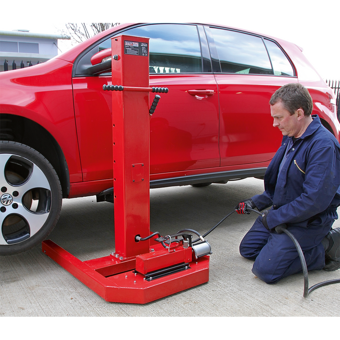 Air/Hydraulic Vehicle Lift with Foot Pedal 1.5 Tonne | AVR1500FP