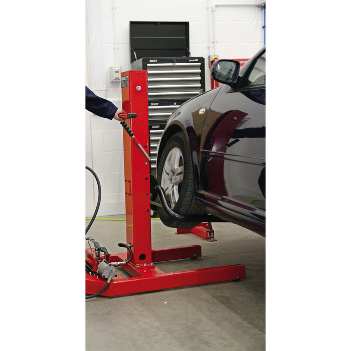 Air/Hydraulic Vehicle Lift with Foot Pedal 1.5 Tonne | AVR1500FP