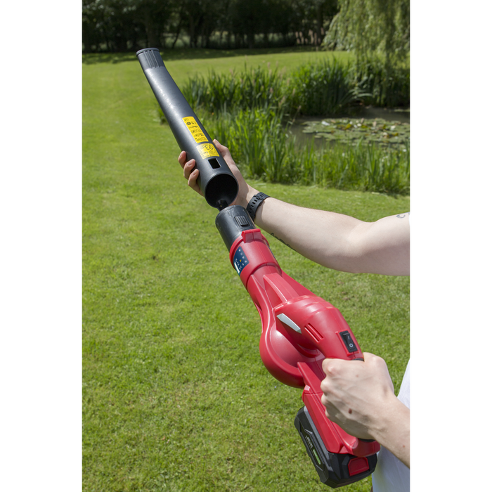 SV20 Series Cordless Leaf Blower with 20V 2Ah Battery & Charger | CB20VCOMBO2