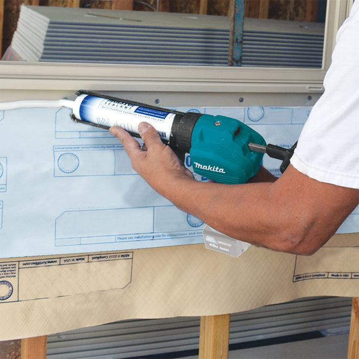 Makita Caulking Gun CXT, 300ML Holder With Batteries & Charger | CG100DWAEA