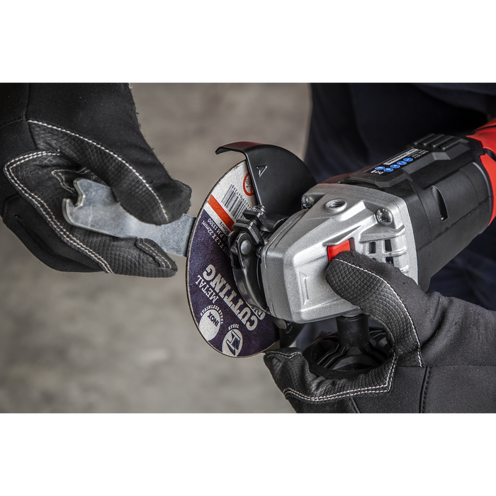 SV20 Series 115mm Cordless Angle Grinder Kit 20V 4Ah | CP20VAGBKIT1