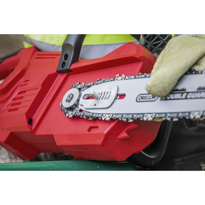 SV20 Series 25cm Cordless Chainsaw Kit 20V 4Ah | CP20VCHSKIT1