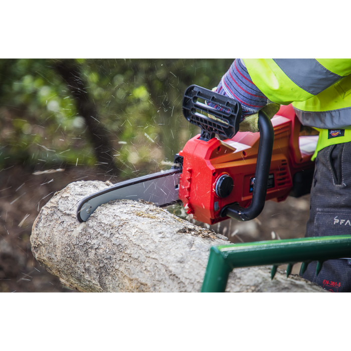 SV20 Series 25cm Cordless Chainsaw Kit 20V 4Ah - 2 Batteries | CP20VCHSKIT