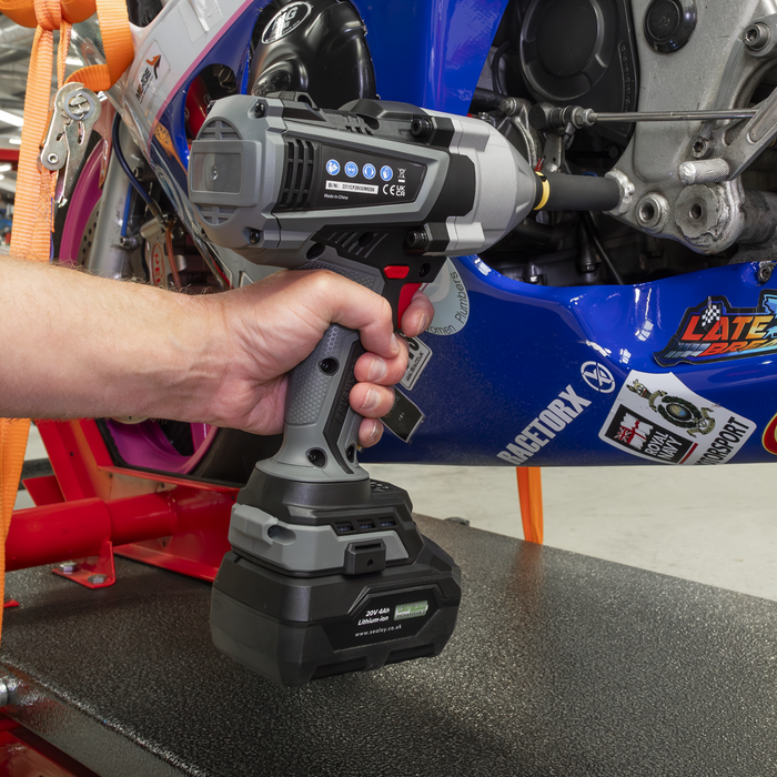 Premier SV20 Series Brushless Cordless Impact Wrench Kit 20V 4Ah - 2 Batteries | CP20VXIWKIT1