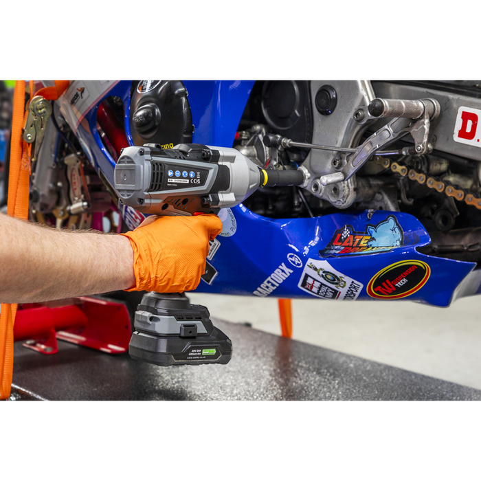 Premier SV20 Series 1/2"Sq Drive Brushless Cordless Impact Wrench 20V - Body Only | CP20VXIW