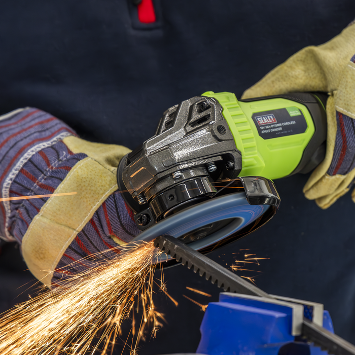 115mm Cordless Angle Grinder 18V 3Ah - Green | CP401LIHV