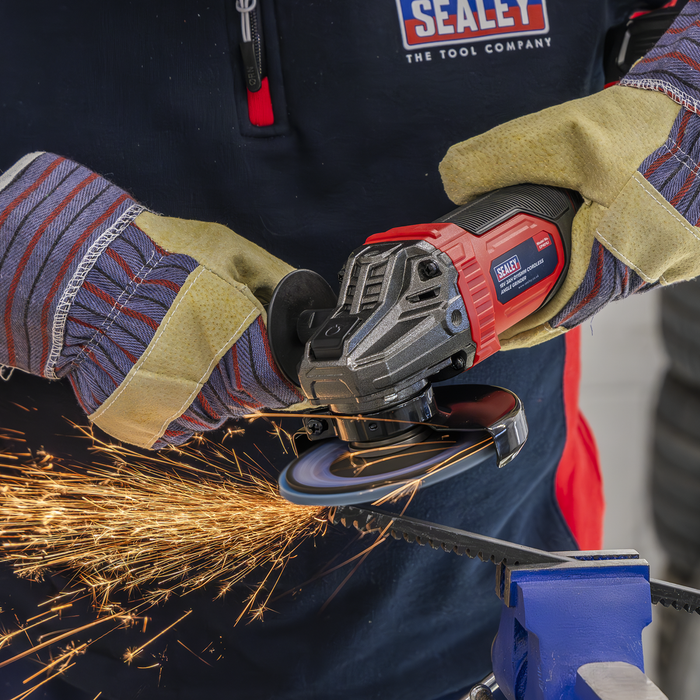 115mm Cordless Angle Grinder 18V 3Ah - Red | CP401LI