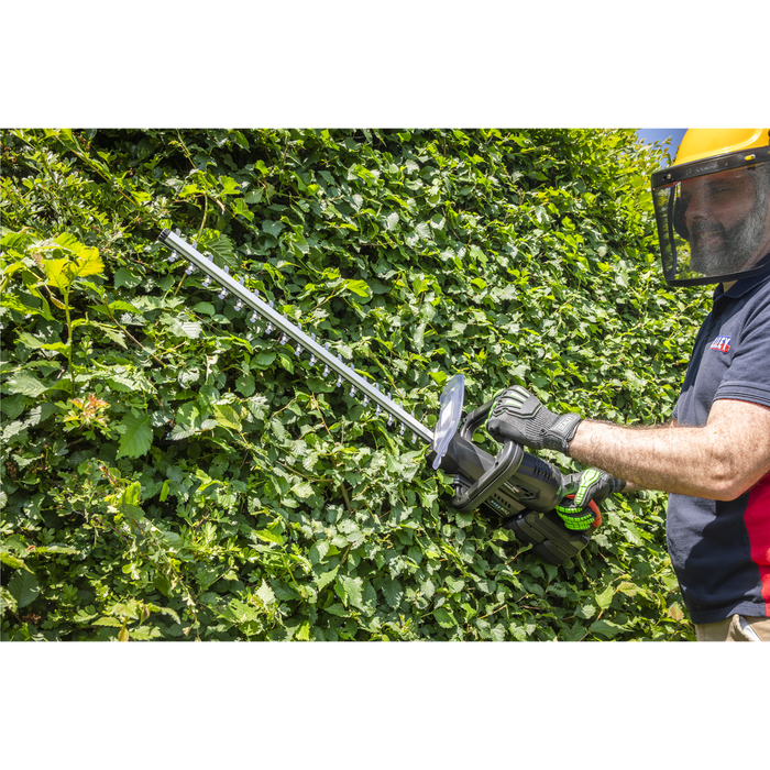 Hedge Trimmer Kit 40V 4Ah SV20 Series 52cm | CP40VHTKIT