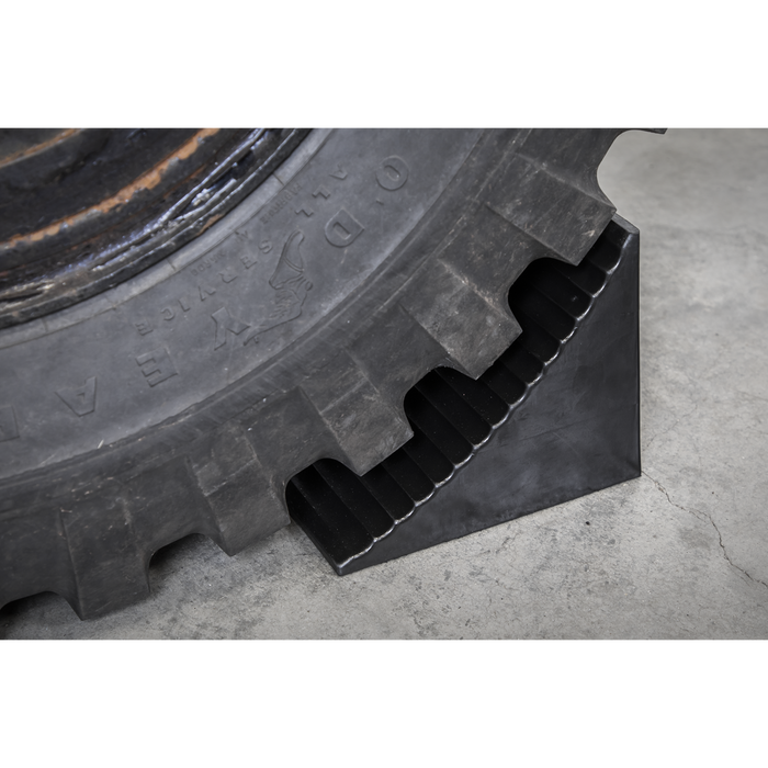 Heavy-Duty Rubber Wheel Chock - Single | CWC01