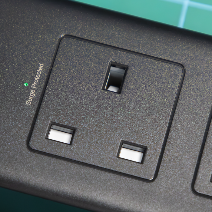 2.6m Extension Lead with USB Ports - Black | EL34USBB