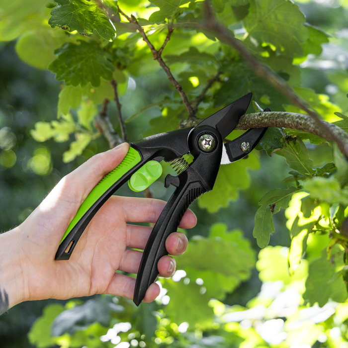 Anvil Secateurs with Soft Grip Handle, Safety Lock & Carbon Steel Blade, 208mm | GTSG002