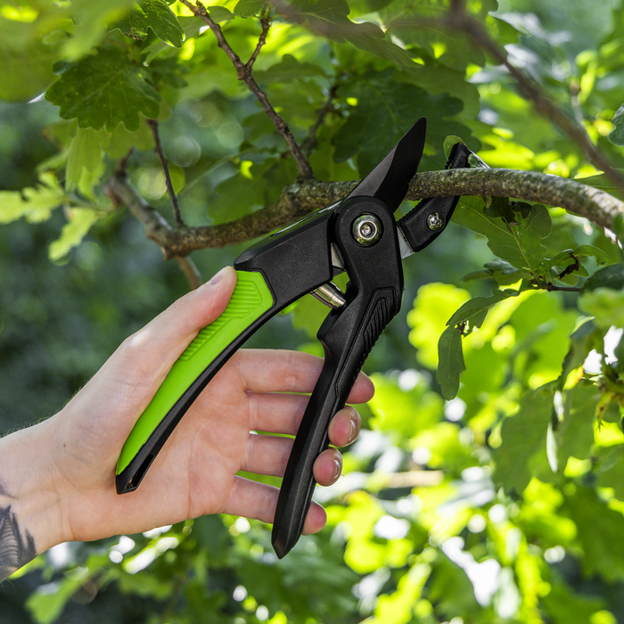 Anvil Secateurs with Soft Grip Handle, 3-Stage Safety Lock & Carbon Steel Blade, 220mm | GTSG005