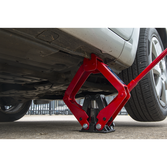 Hydraulic Scissor Jack 700kg Capacity | HSJ07