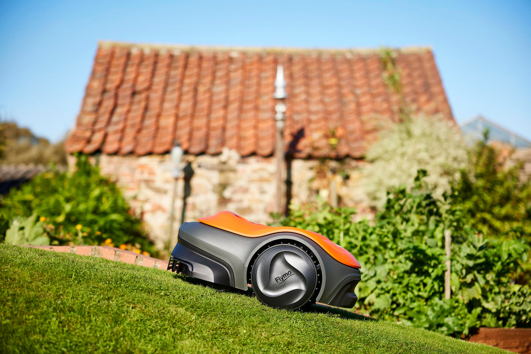Flymo UltraLife 1500 Robotic Lawnmower  | 970715201