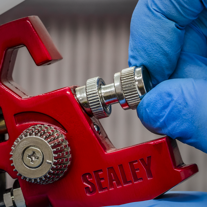 Workshop Series HVLP Gravity Feed Spray Gun 2mm Set-Up | HVLP742