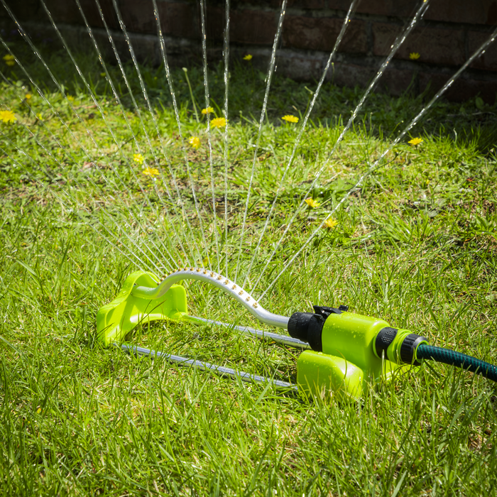 Oscillating Water Sprinkler 17 Nozzles with Brass Heads | JS2122