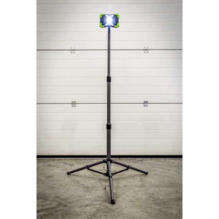 Portable Floodlight & Telescopic Tripod 15W COB LED | LED1500PBKIT