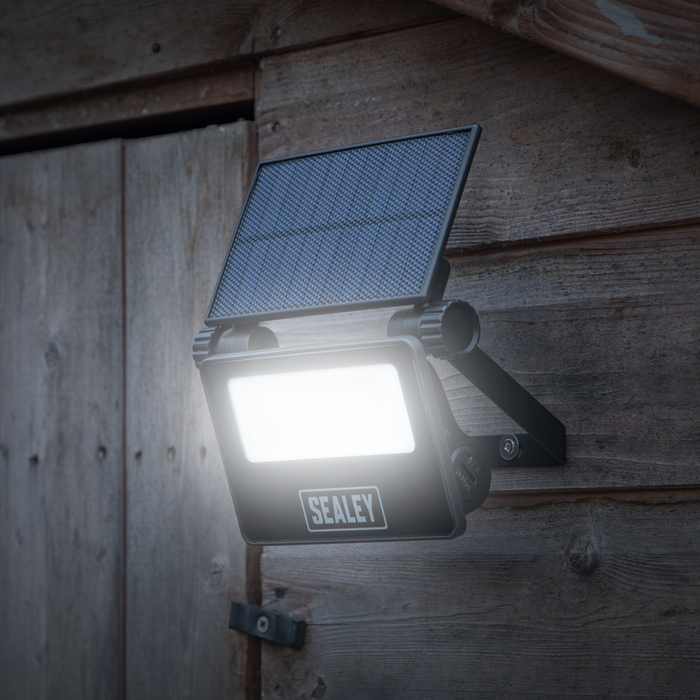 Extra-Slim Solar Floodlight with Wall Bracket 20W SMD LED | LED20S