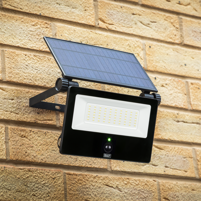 Extra-Slim Solar Floodlight with Wall Bracket 30W SMD LED | LED30S