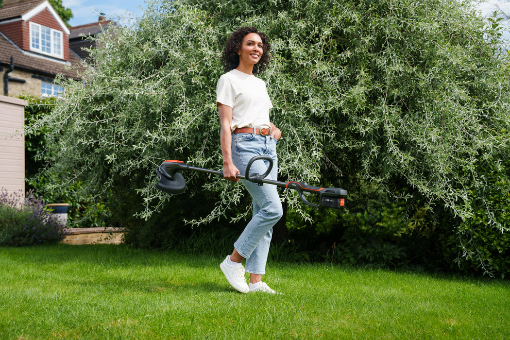 Flymo 18V UltraTrim 300 KIT 4.0 Battery Grass Trimmer | 970755501