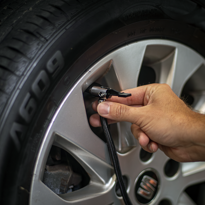 Rechargeable Tyre Inflator & High Volume Air Pump 12V | MAC13DR