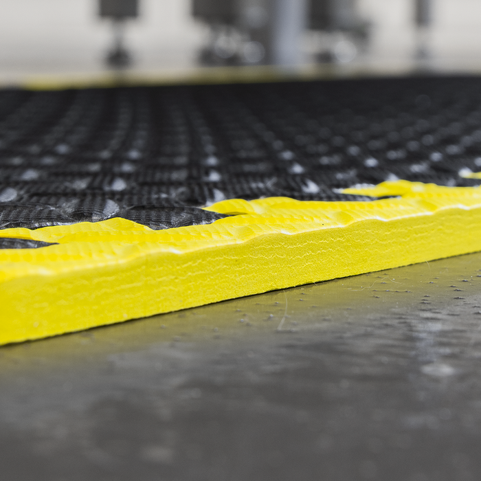Interlocking EVA Foam Workshop Mat Set with Hi-Vis Edges 1240 x 1825mm | MIC1218Y3