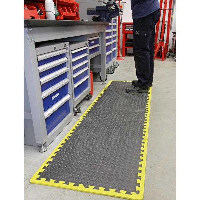 Interlocking EVA Foam Workshop Mat Set with Hi-Vis Edges 1240 x 1825mm | MIC1218Y3