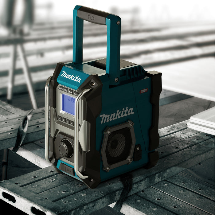 Makita Job Site Radio CXT / LXT / XGT, Dual Power Source, Radio Only, AM/FM | MR001GZ