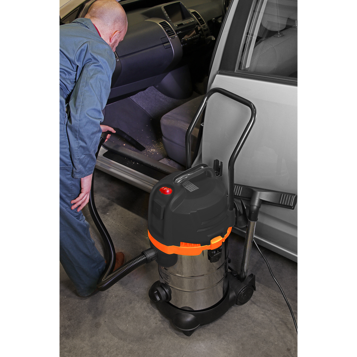 30L Industrial Cyclone Vacuum Cleaner Wet & Dry 1200W/230V | PC300BL