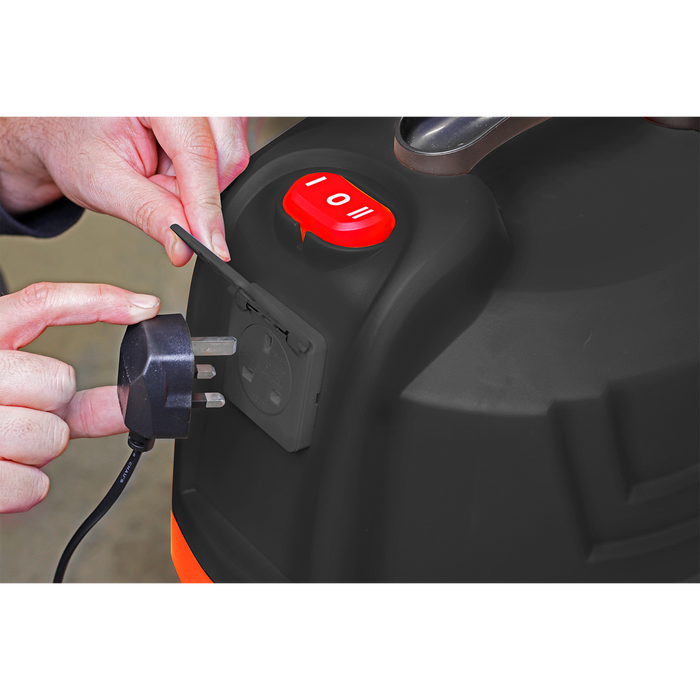 30L Industrial Cyclone Vacuum Cleaner Wet & Dry 1200W/230V | PC300BL