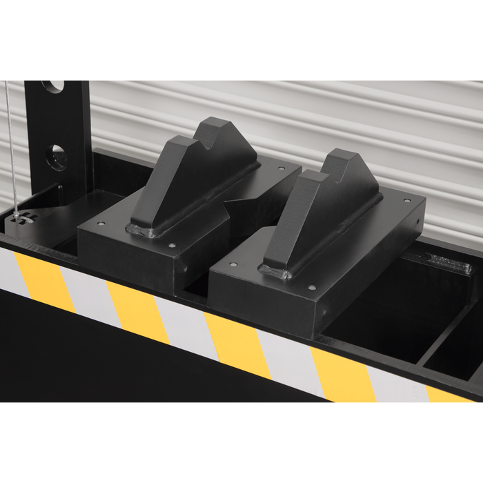 Viking Floor Type Air/Hydraulic Press with Sliding Ram & Foot Pedal 100 Tonne | PPF100S