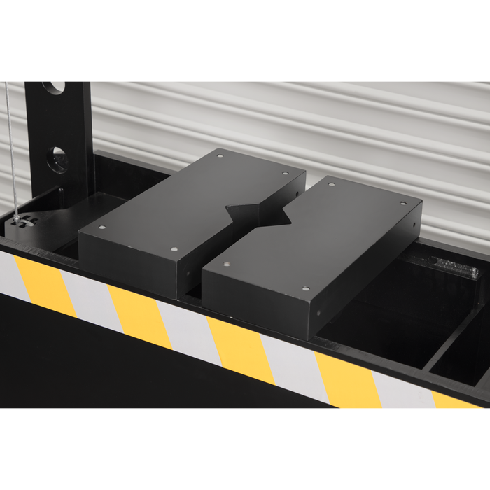 Viking Floor Type Air/Hydraulic Press with Sliding Ram & Foot Pedal 100 Tonne | PPF100S