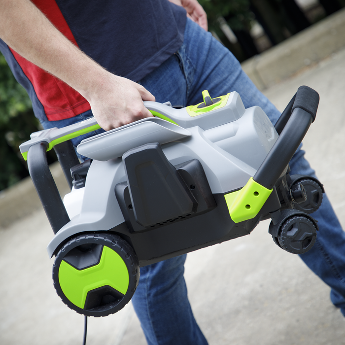 Pull-Along Pressure Washer with TSS 140bar 1800W/230V | PW2000PA