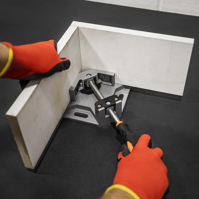 Swing Jaw Corner Clamp | RC70
