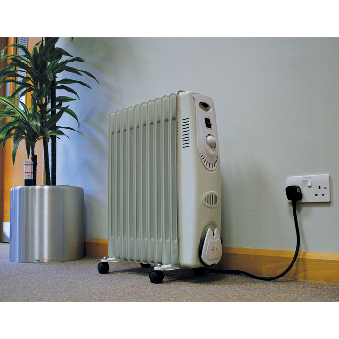11-Element Oil-Filled Radiator 2500W/230V | RD2500