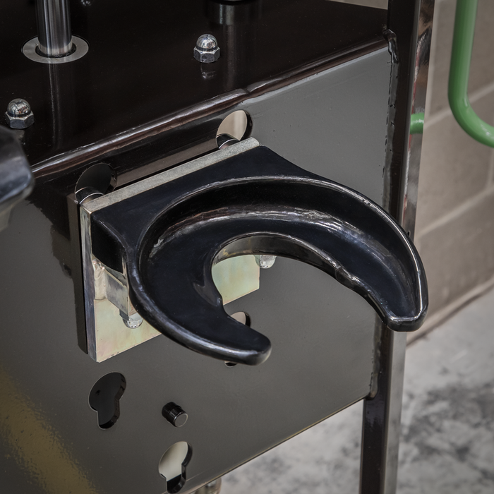 Right-Handed Coil Spring Yoke | RE02