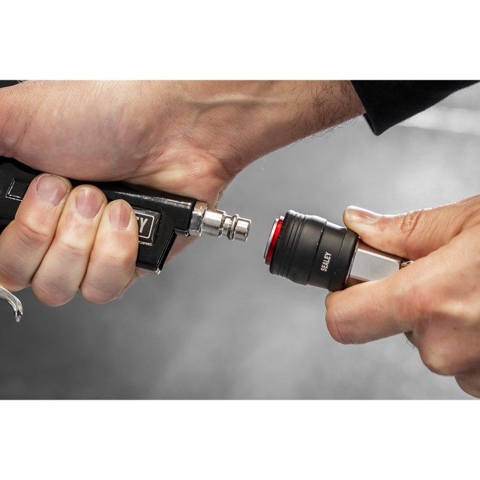 Digital Pistol Grip Tyre Inflator with Clip-On Connector | SA332D