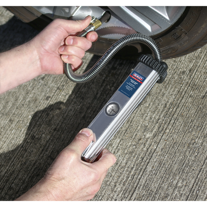Tyre Inflator with Clip-On Connector | SA395