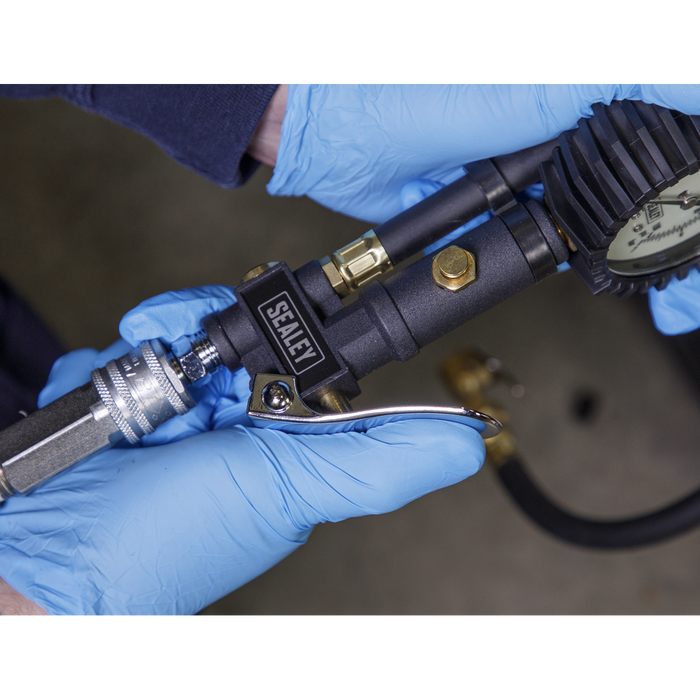 Tyre Inflator with Clip-On Connector | SA399