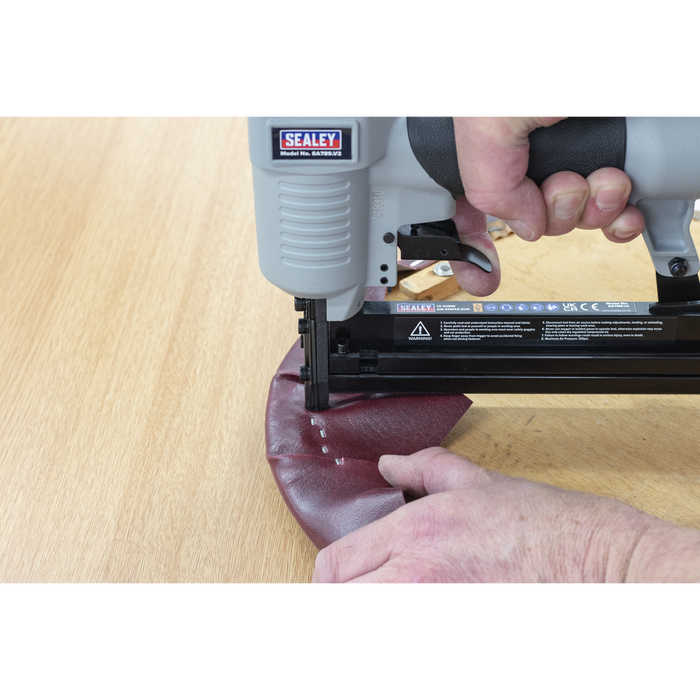 Air Staple Gun 13-32mm Capacity | SA789