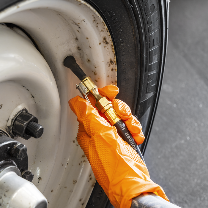 Tyre Inflator with Clip-On Connector | SA9304